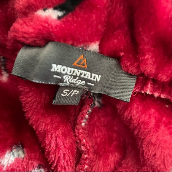 Mountain Ridge Cozy Red and Checkered Moose Plush PJ Pants Women’s Small - Picture 4 of 5